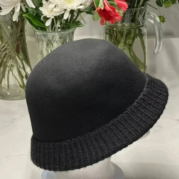 Black Wool Hat EUC by Tarnish Made in Italy - Picture 4 of 7